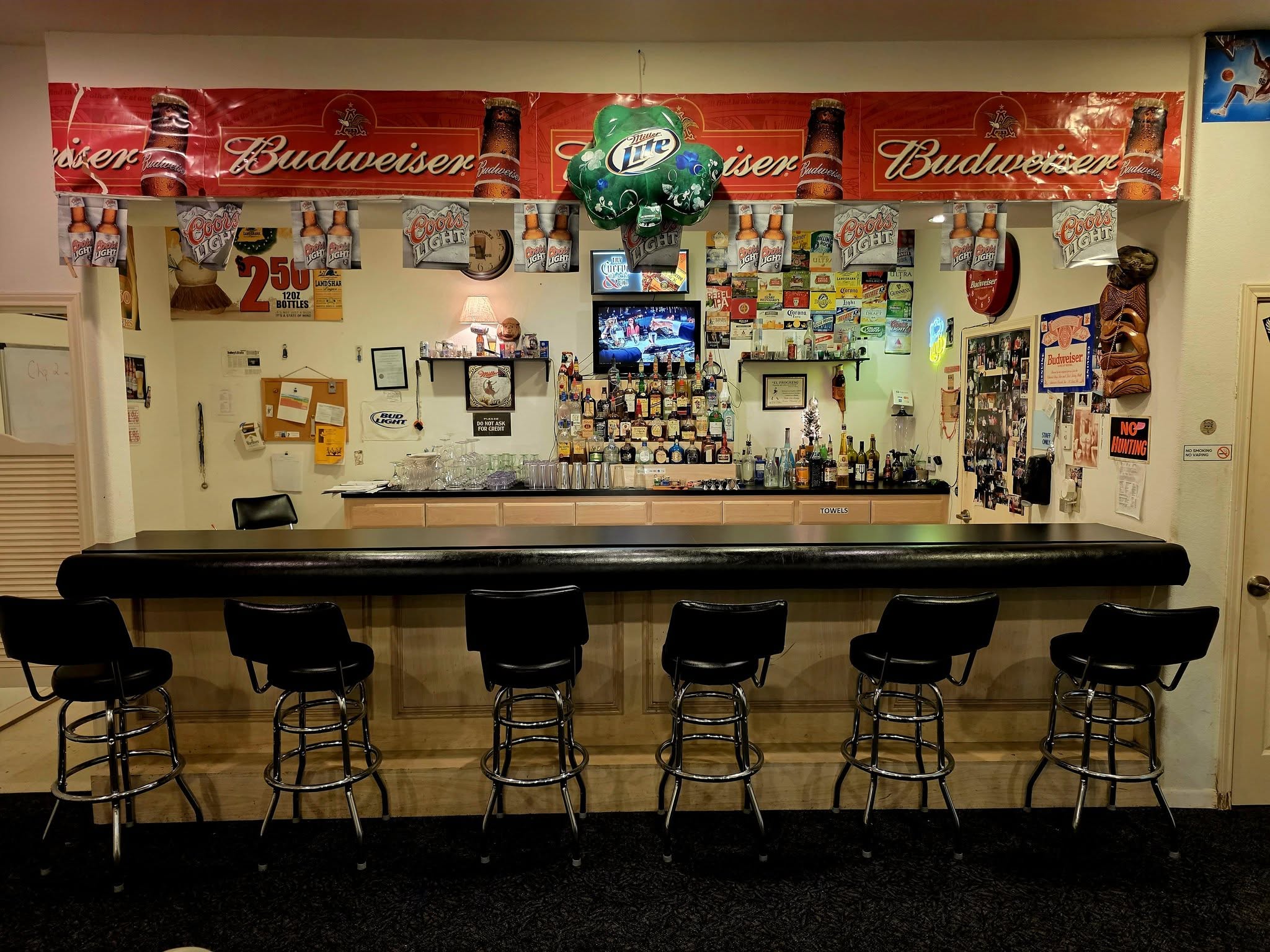 The training bar at South Texas School of Bartending